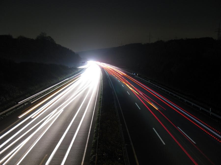 Welche Höchstgeschwindigkeit hältst Du für sinnvoll auf der Autobahn?