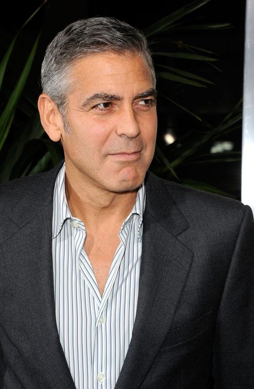 George Clooney will Steve Jobs spielen - was haltet Ihr davon?