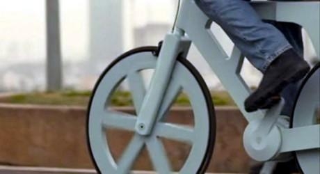 Würdet ihr euch ein funktionierendes Fahrrad
aus Pappe kaufen?