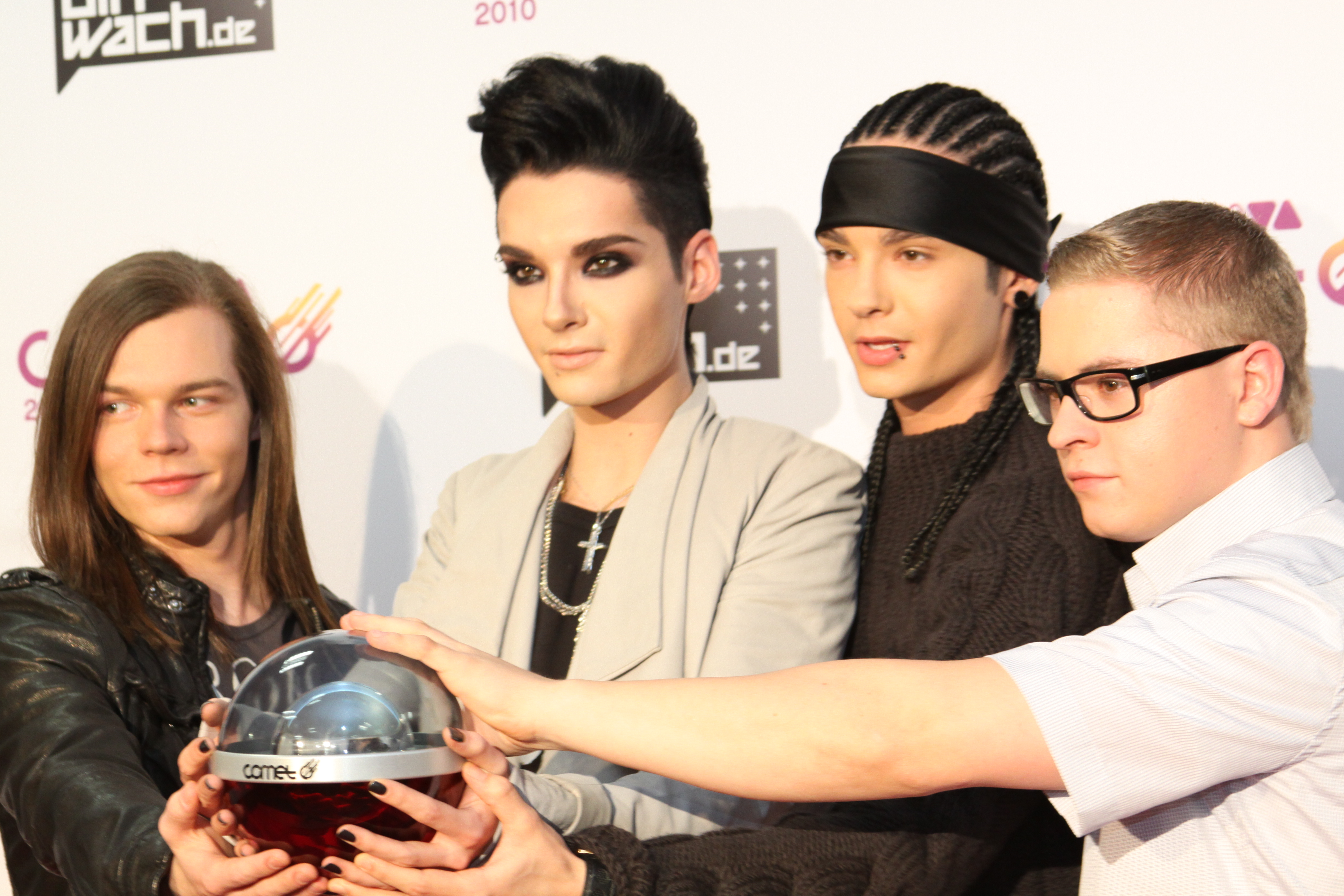 Enttäuscht Tokio Hotel mit ihrem peinlichen Comeback all ihre Fans?