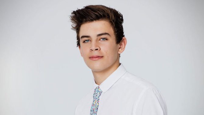 Hayes Grier (x_pasi_x)