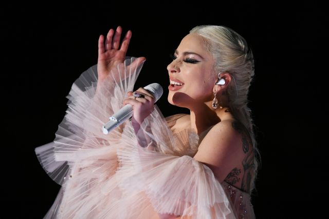 02: Lady Gaga (teigelkampphil) - "Miracle" von Samra Rahimli